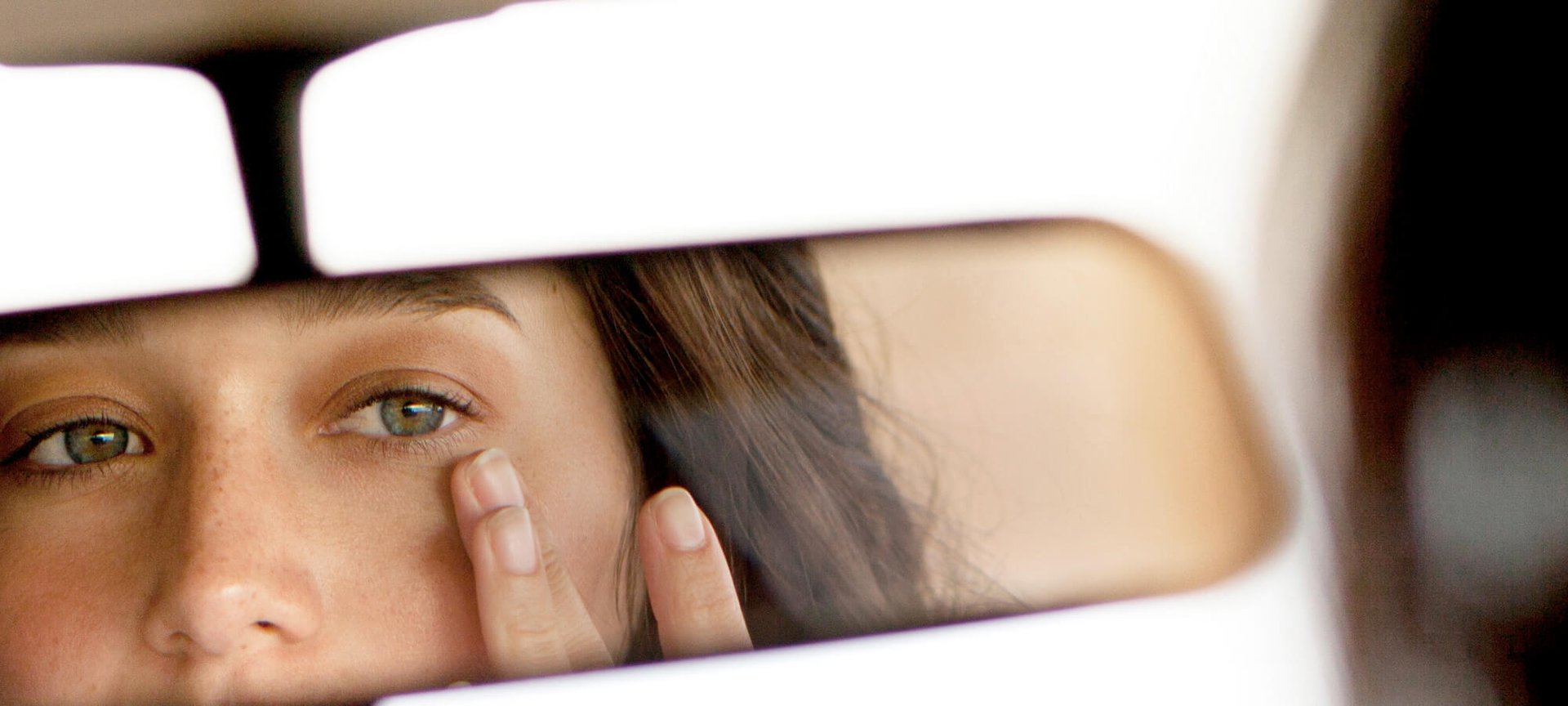 oleos-essenciais-os-Guardi?es-do-Universo-da-Cosmetica-artigo