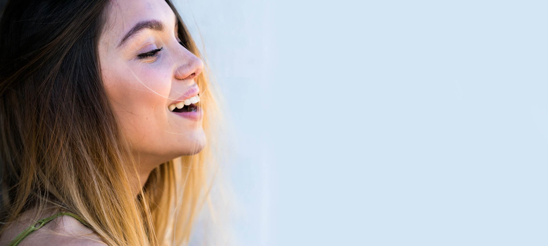 dicas-de-brilho-para-uma-pele-magnifica-de-manha-a-noite-hero