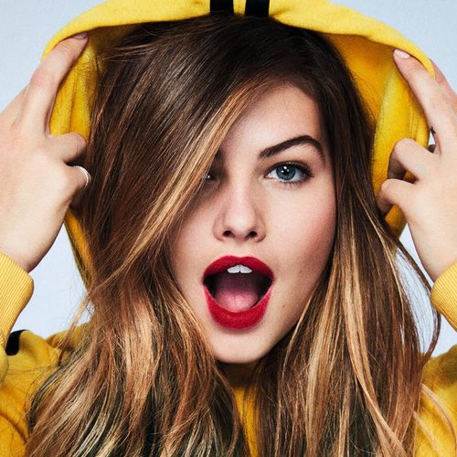 Thylane Blondeau Colorista Yellow Hero