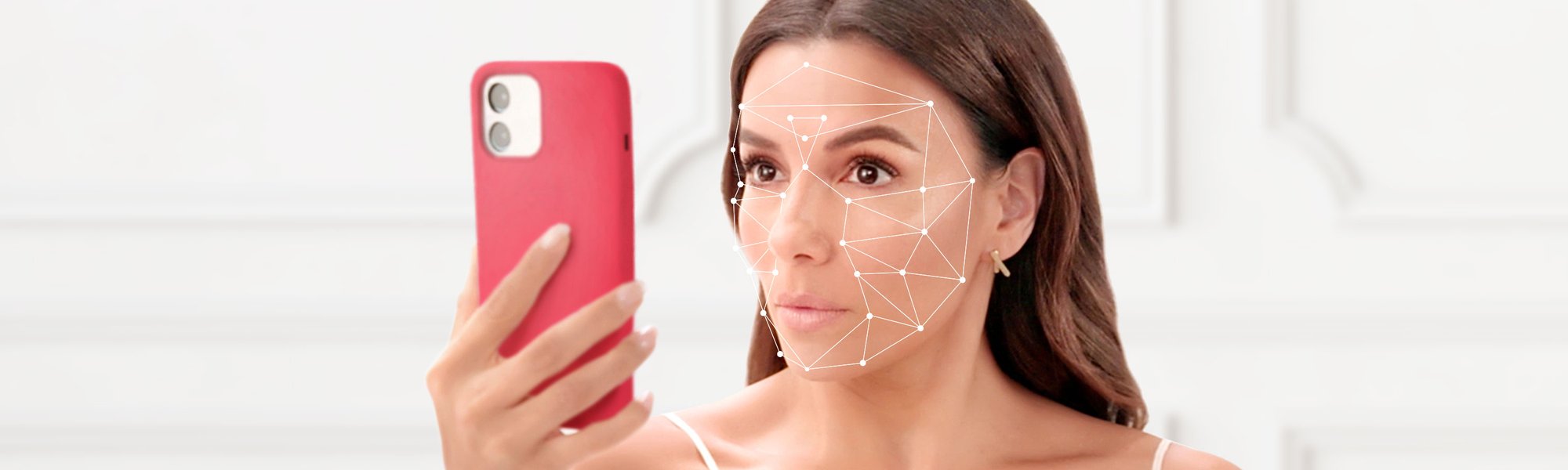 Mulher a utilizar os serviços de experiência virtual da L'Oréal Paris